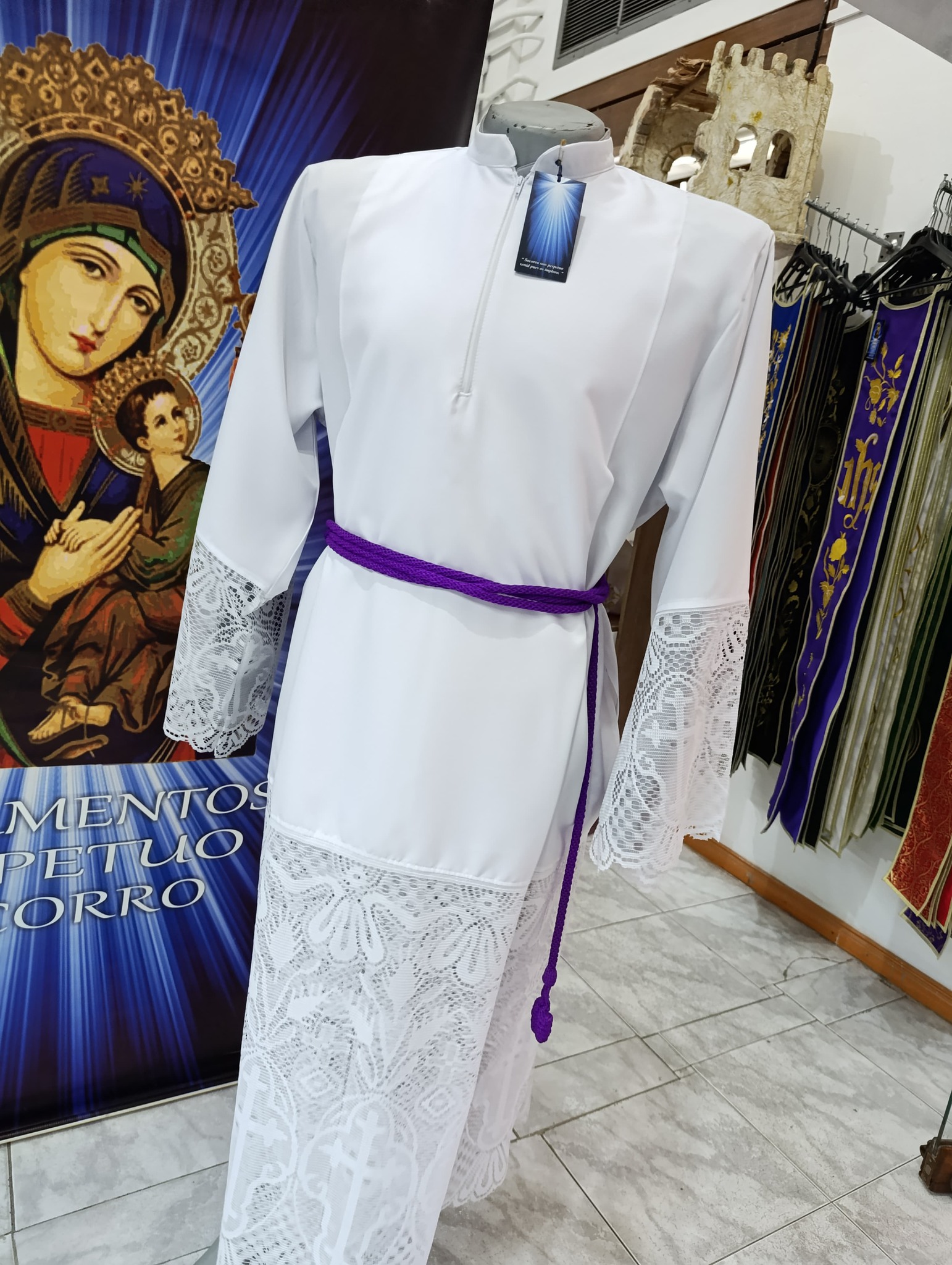 Alba Con Encaje Litúrgico Largo